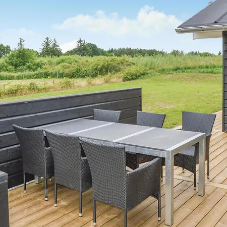 4 Bedroom Awesome In Hadsund Haslevgårde