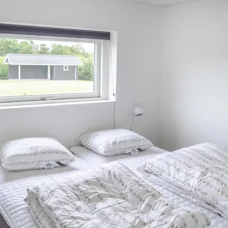 בית נופש 4 Bedroom Awesome In Hadsund Haslevgårde
