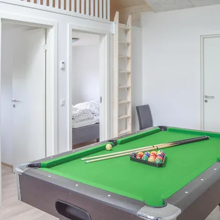 בית נופש 4 Bedroom Awesome In Hadsund